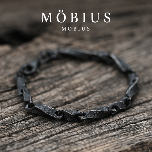Möbius Protection Bracelet – Symbolic Infinity & Inner Balance